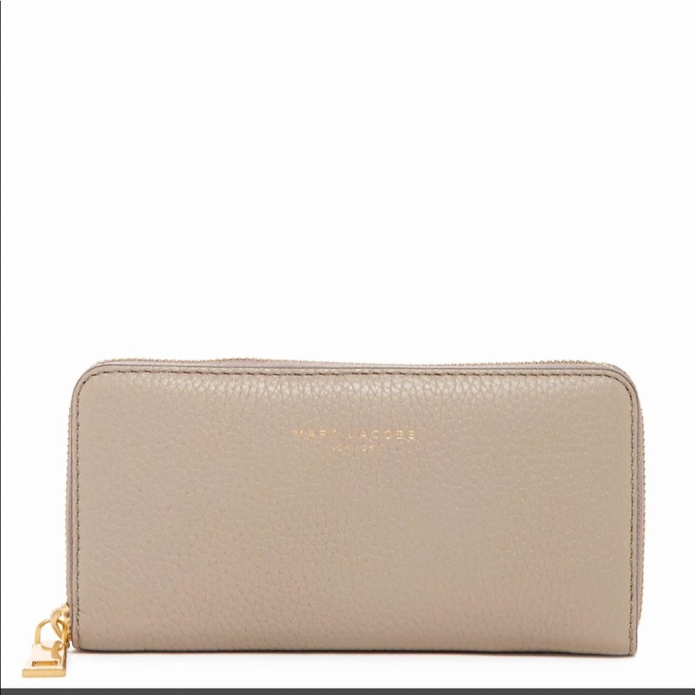 Marc Jacobs Pike Place Vertical Zippy Wallet